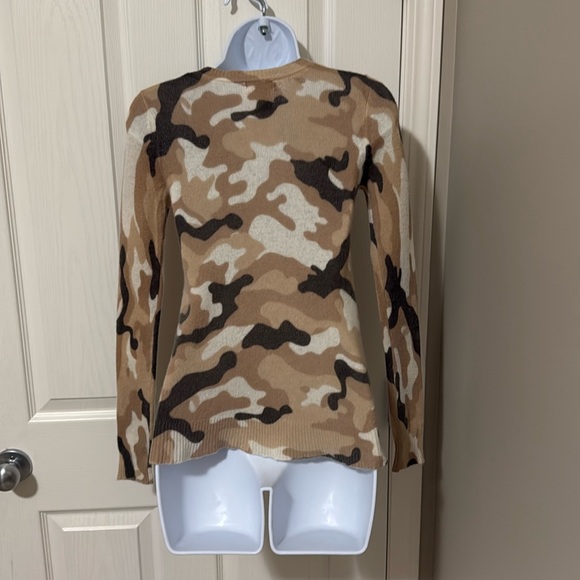 OATS CASHMERE Kendra Camo Sweater - Picture 4 of 6